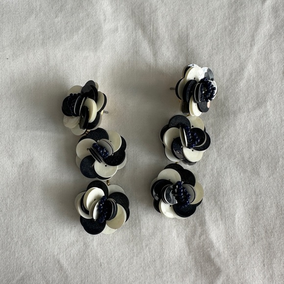 JCrew sequin floral earrings - Picture 1 of 2